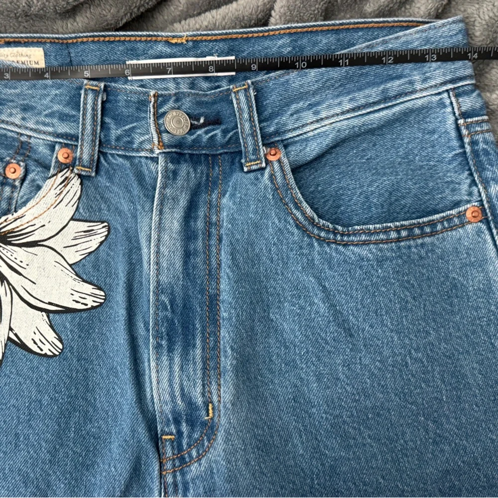 Levi’s Floral Blue Women's Size 27 Jeans - Picture 7 of 9